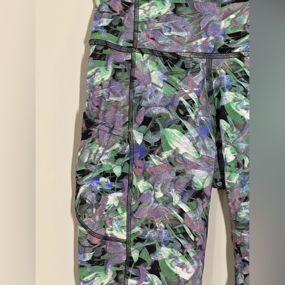 lululemon Fast and Free High-Rise Shorts 8" in Rapid Flourish Multi Color - Picture 4 of 14